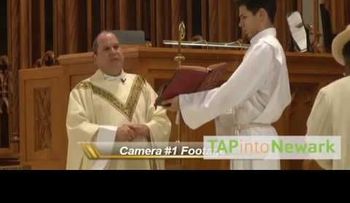 Obispo hispano fue golpeado dentro de Catedral NJ (VIDEO)