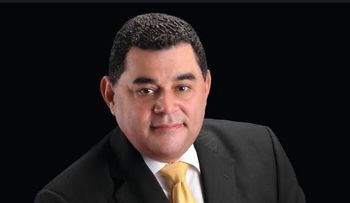 En su primer año de gestión, presidente Luis Abinader arroja más luces que sombras