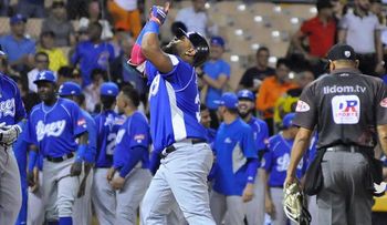 Licey vence Aguilas y se coloca muy cerca de la clasificación; Juan Francisco dos jonrones