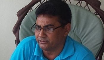 Gobernador destituido niega haya mandado a votar contra candidatos PLD