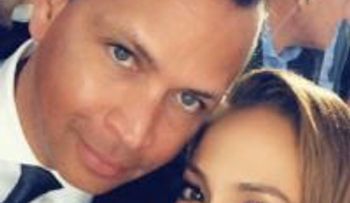 Jennifer López desata rumores de embarazo por esta foto
