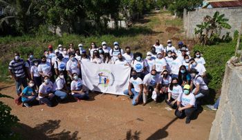 Voluntariado Bancentraliano y TECHO pintan casas y donan filtros de agua