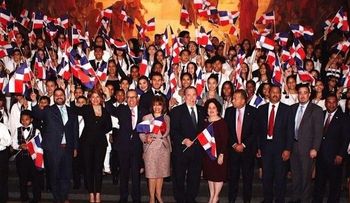 Consulado de RD en NY premia con viaje a estudiantes meritorios