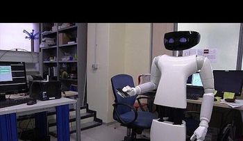 Italia crea robot "mayordomo": lava, friega, cocina y plancha