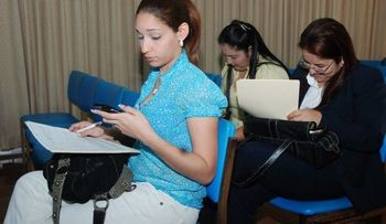 Ofertan más de 100 plazas de trabajo en feria de empleos, este jueves