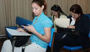 Ofertan más de 100 plazas de trabajo en feria de empleos, este jueves