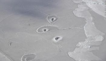 Estos misteriosos agujeros en el Ártico tienen perplejos a científicos de la NASA