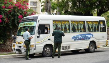 DIGESETT refuerza operativos contra autobuses fuera de ruta en zonas residenciales