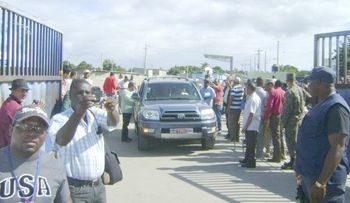 Haitianos cierran paso hacia el país por Dajabón 