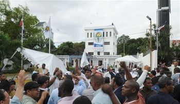 Pared Pérez revela crisis interna PRD ha precipitado aspiraciones en el PLD