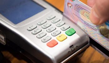 Tres bancos dominicanos donarán a la Cruz Roja el 3% de las compras con tarjeta