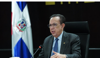 Gobernador Valdez Albizu informa economía dominicana registra una expansión de 12.4 % en enero-octubre de 2021