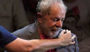 Permiten a Lula salir de prisión para ir a entierro de nieto