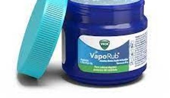 El vivaporub ha sido efectivo para aliviar la congestión nasal, la tos, el dolor de cabeza y la picazón