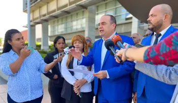 Se querellan contra ministro de Obras Públicas por "irregularidades" en ampliación de Autopista de San Isidro