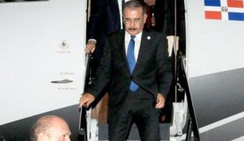 Danilo llega al país luego de participar en reunión del SICA