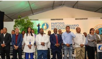 Peña Guaba se juramenta en el PRM, y dice trabajará "por la unidad opositora y el cambio"