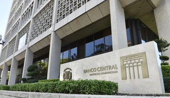 BCRD mantiene su tasa de política monetaria en 5.25 % anual