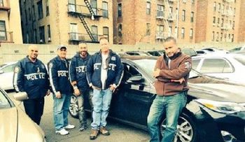 Policía Alto Manhattan recupera vehículo de taxista dominicano atracado