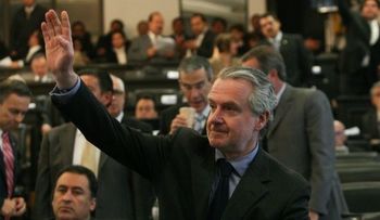 Del Castillo afirma reúne requisitos para ser candidato senador