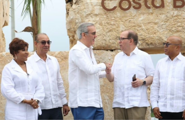 Luis Abinader impulsa transformación de Boca Chica con millonaria inversión