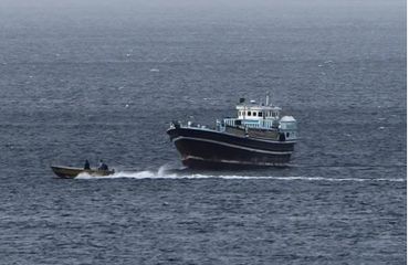Irán anuncia cierre del estrecho de Ormuz tras ataques israelíes