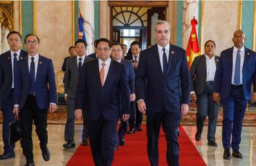 Presidente Abinader recibe al primer ministro de Vietnam, Pham Minh Chinh