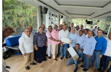 Jhonson Encarnación impulsa electrificación en Elías Piña