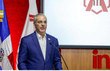 Luis Abinader promueve equilibrio entre economía y justicia social