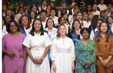 Ministerio Mujer gradúa a 200 personas en Escuela de Igualdad