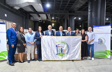 Voluntariado Banco Central entrega ayuda para víctimas de terremotos en Venezuela