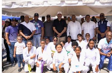 INEFI lleva "Inefi con el Barrio" a San Cristóbal