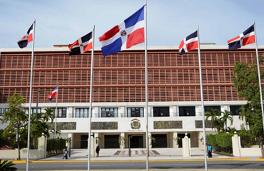 Diputados aprueban reforma laboral con más licencia de paternidad