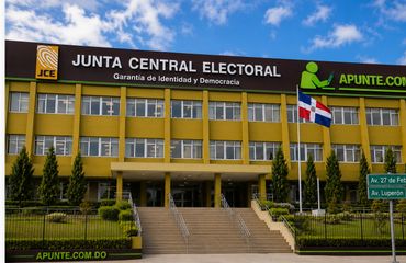 JCE habilita 90 municipios para entregar cédulas a dominicanos nacidos entre enero y abril