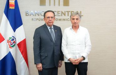 Gobernador Valdez Albizu recibió al embajador de la Unión Europea, Raúl Fuentes Milani