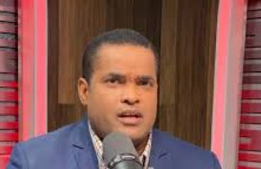 Emplazan ministro de Salud explicar protocolo tras llamada al 811