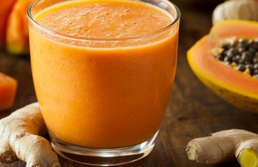 Jugo de papaya con jengibre: el remedio que tu cuerpo agradecerá