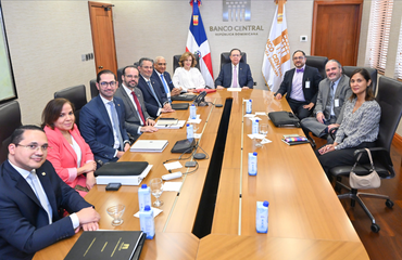Valdez Albizu recibe una misión técnica del BID a fin de potenciar el financiamiento a MIPYMES a través del BANDEX