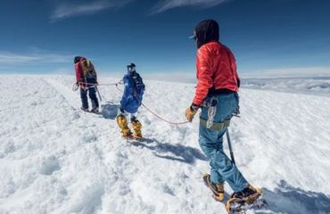 Robot humanoide impulsa estudios en clima extremo en Ecuador