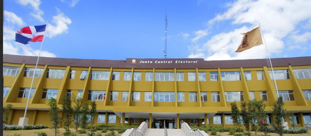 JCE atendió a más de 11 mil personas en 12 horas