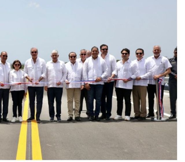 Abinader inaugura circunvalación Baní que transforma sur de RD