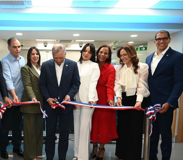 Banreservas inaugura oficina en Merca Jumbo de la Núñez de Cáceres