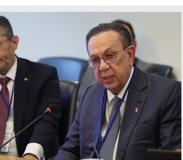 Valdez Albizu participó en reuniones de primavera del FMI y del GBM