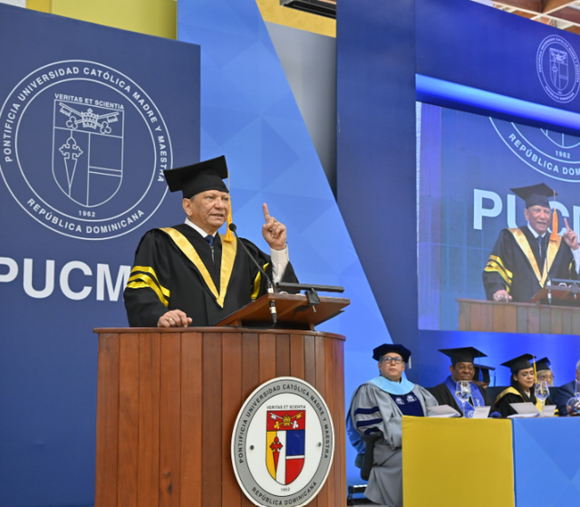 Leonardo Aguilera llama a graduados de la PUCMM a actuar con ética