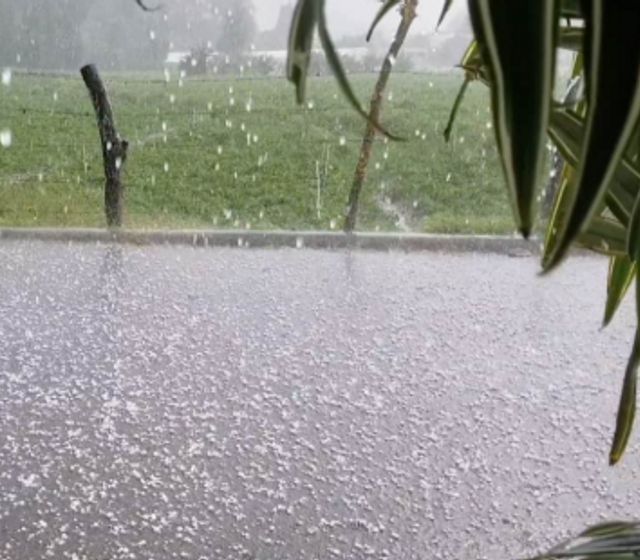 Granizada causa daños y alarma en varias provincias del país