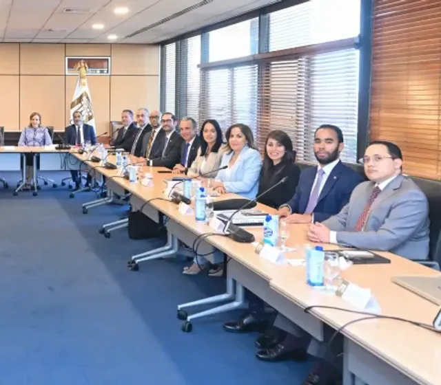 Valdez Albizu y ministro Magín Díaz se reúnen con misión Artículo IV del FMI
