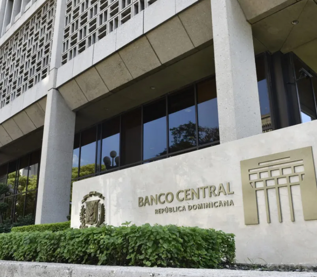 BCRD mantiene su tasa de política monetaria en 5.25 % anual