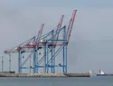 Rusia bombardea puertos y buques ucranianos en Odesa tras rechazar tregua en el mar Negro