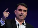 Flávio Bolsonaro dice que Lula será "expulsado de la Presidencia" el domingo tras cancelarse debate de TV Globo