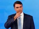 Flávio Bolsonaro lanza su campaña presidencial en Copacabana y busca heredar el movimiento de su padre